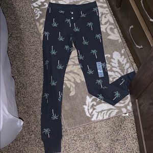 🌴NWT Old Navy Palm Tree Pajama Leggings 🌴
